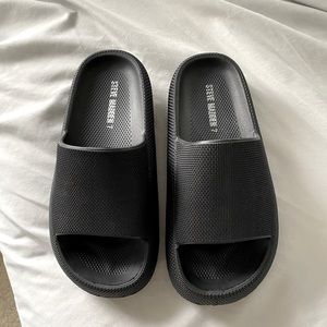Steve Madden Scuba Slides